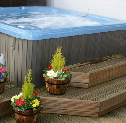 Poolcraft Ltd - close up of a hot tub